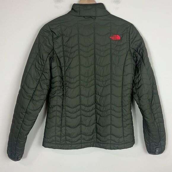 The North Face Women's Puffer Jacket Thermoball Quilted Packable Size Small - Picture 4 of 10